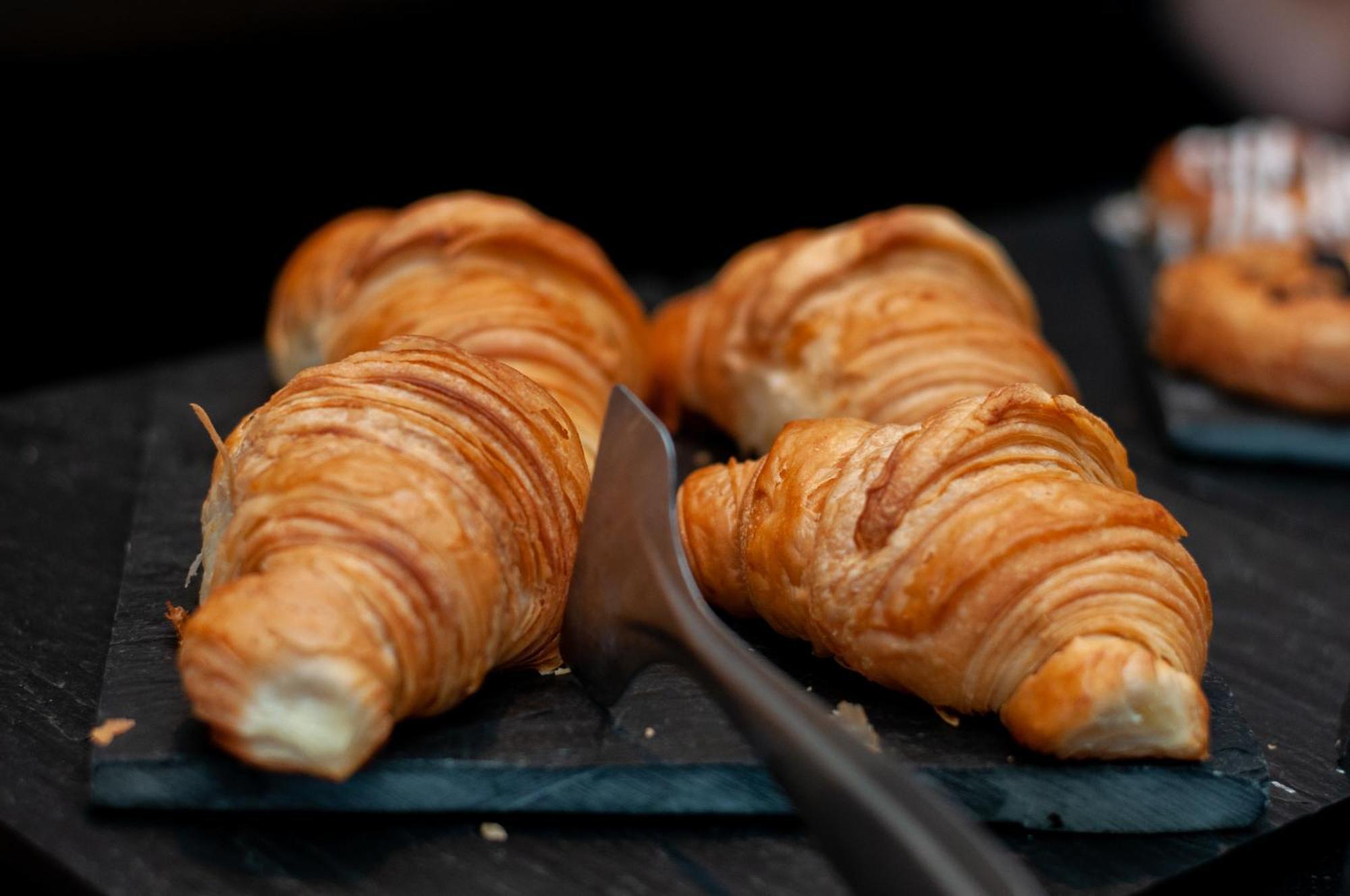 Готель Sls Buenos Aires Puerto Madero Екстер'єр фото Croissants