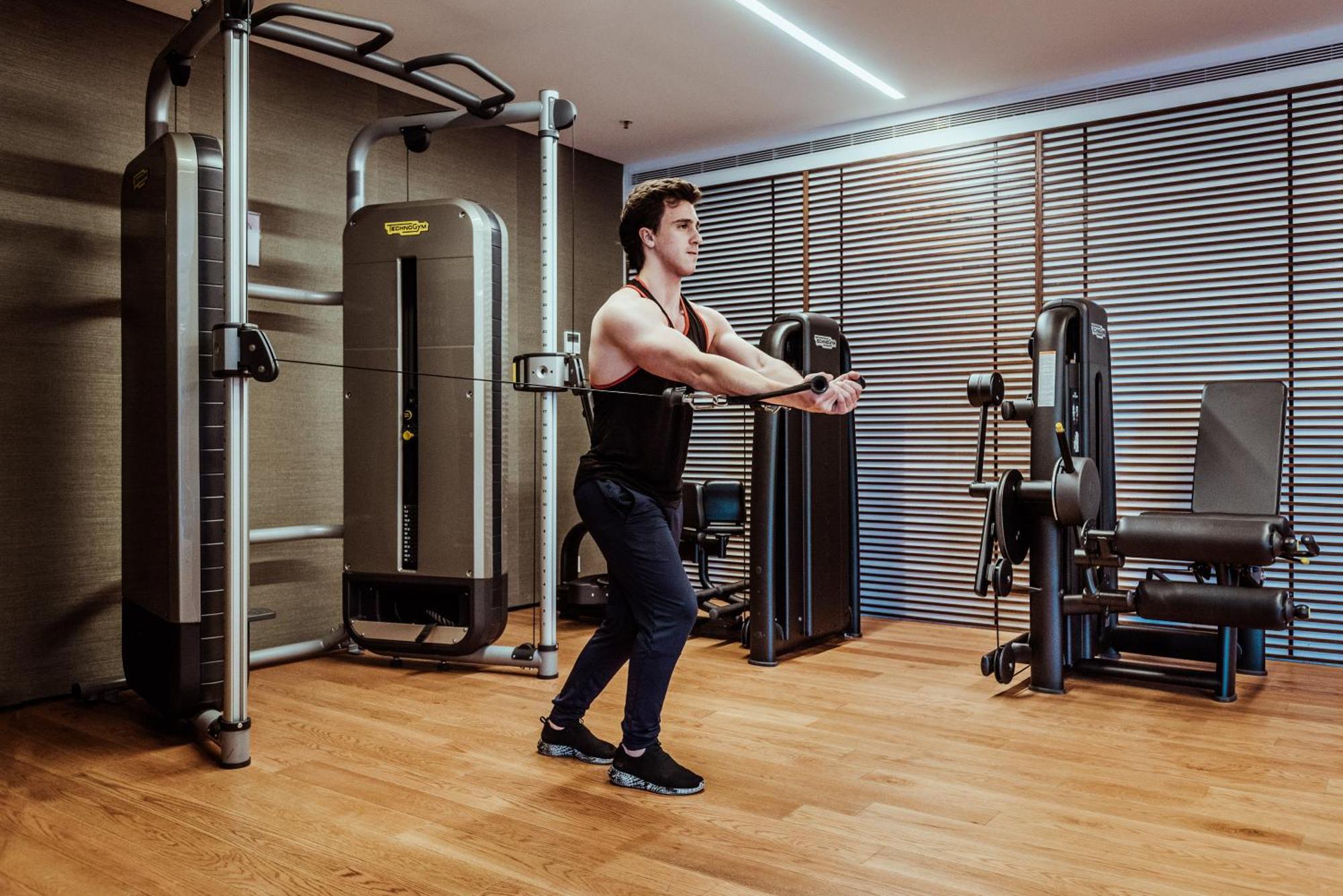Готель Sls Buenos Aires Puerto Madero Екстер'єр фото Bodyweight tricep extension