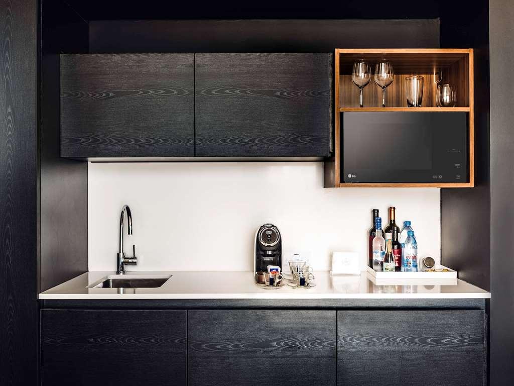 Готель Sls Buenos Aires Puerto Madero Номер фото A wet bar in a hotel room